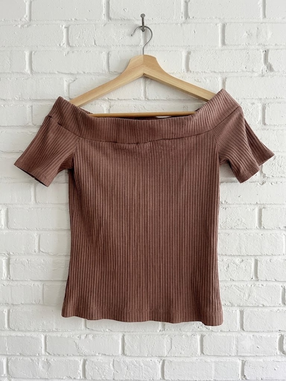 Wilfred Aritzia Tournesol Ribbed Off the Shoulder Top Brown Size M